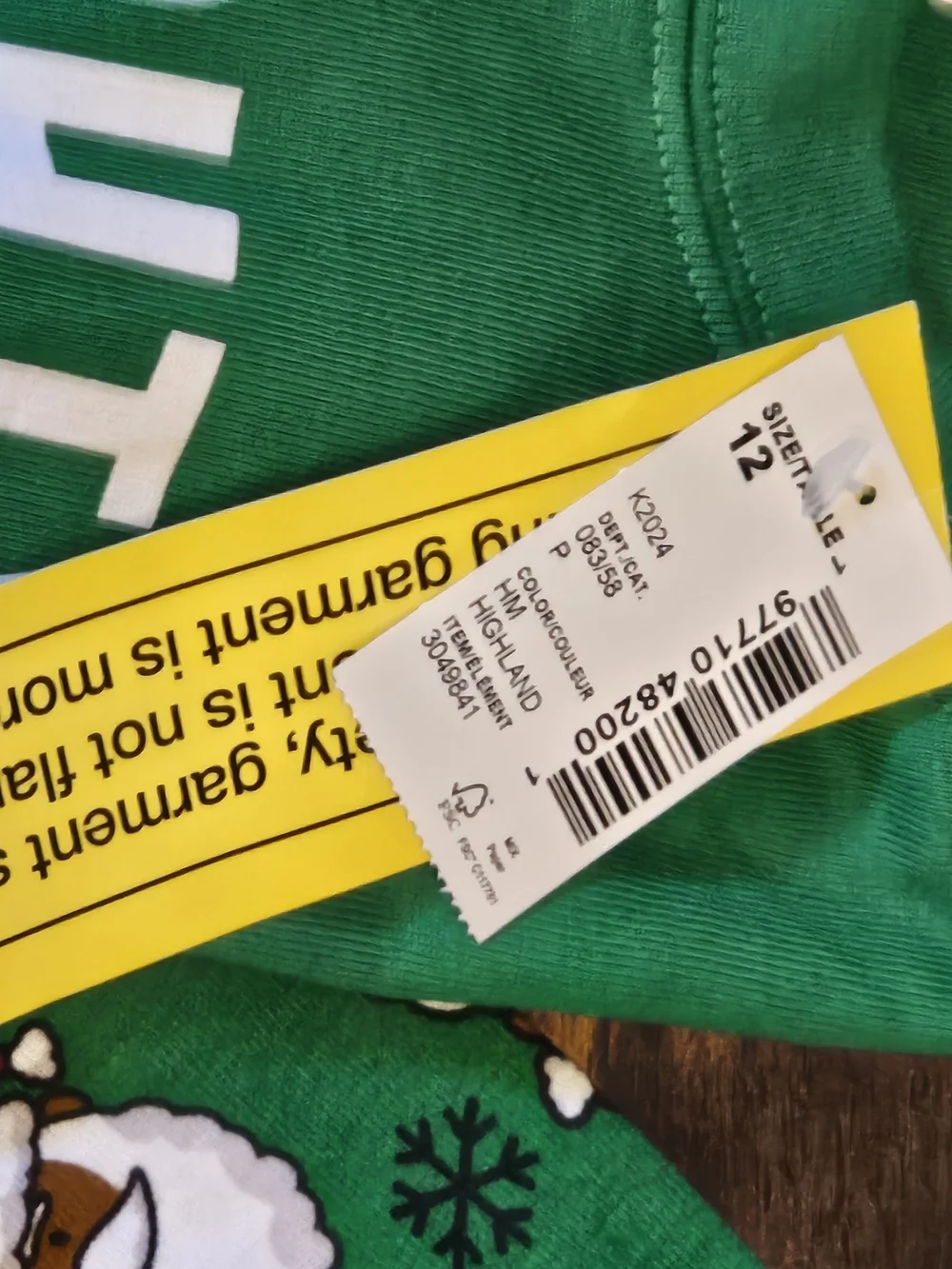 NWT Kids Holiday Pajama Set - Picture 2 of 3